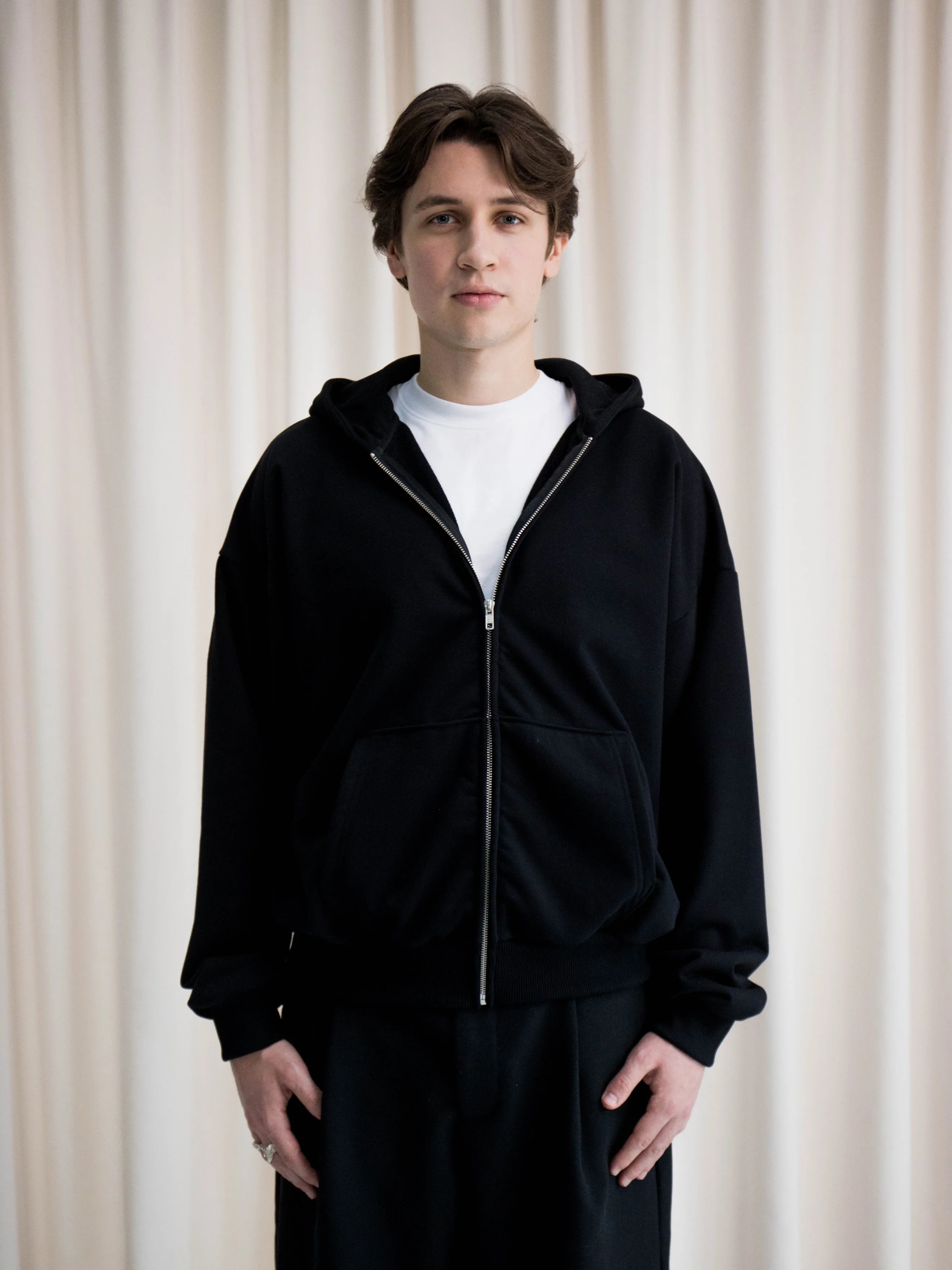 EVERYDAY ZIP HOODIE